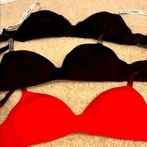 3 Victoria secret t-shirt lightly lined bras 34DD